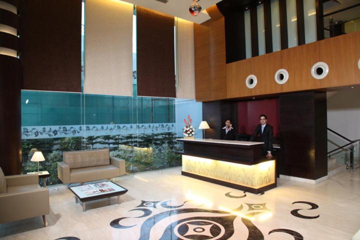 Treehouse Queens Pearl Gurgaon Zewnętrze zdjęcie