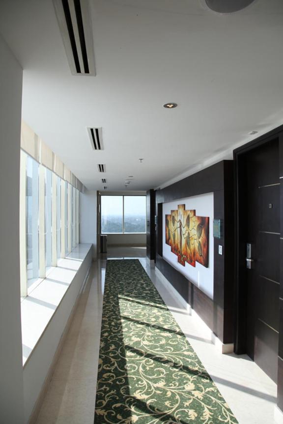 Treehouse Queens Pearl Gurgaon Zewnętrze zdjęcie