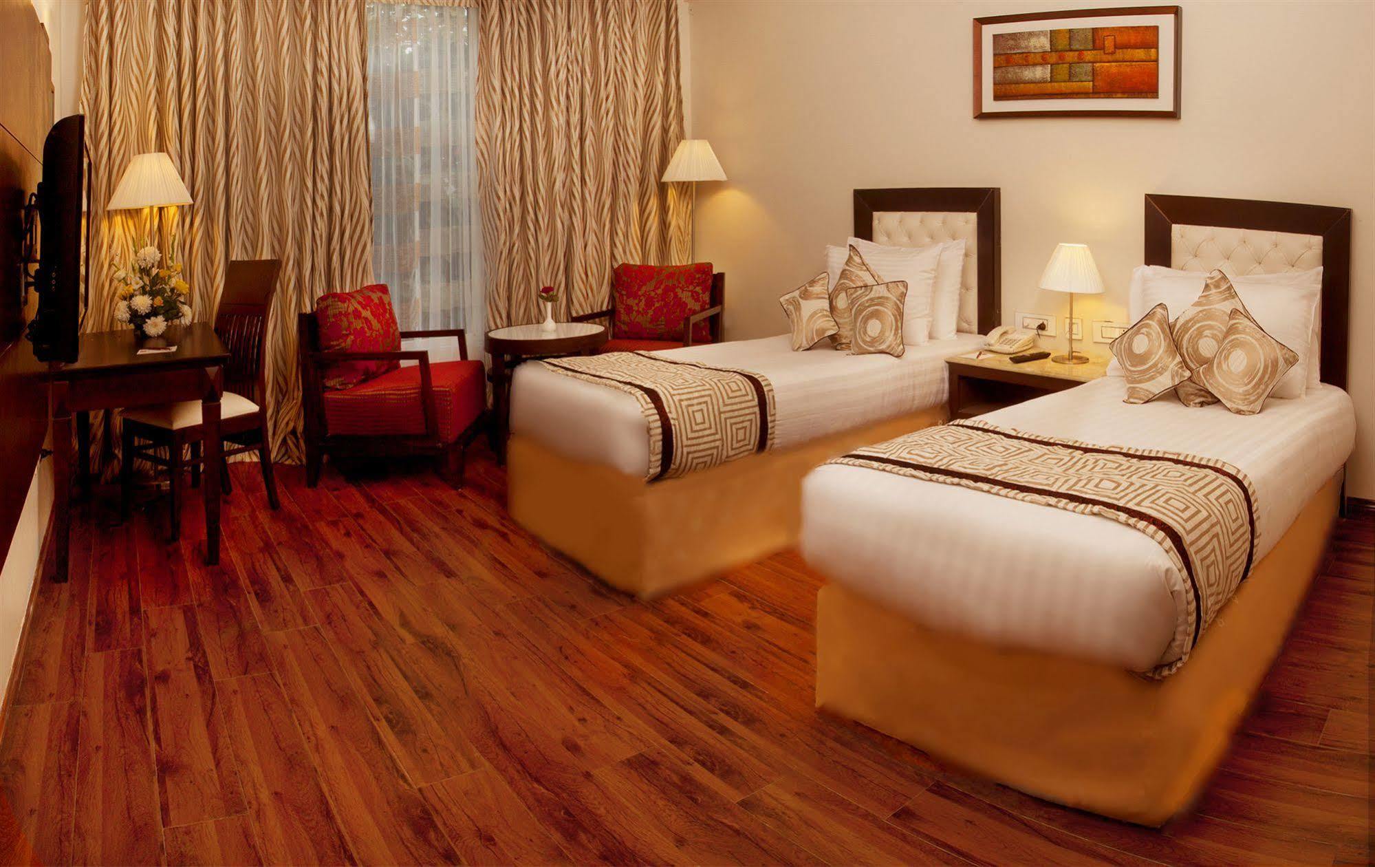 Treehouse Queens Pearl Gurgaon Zewnętrze zdjęcie