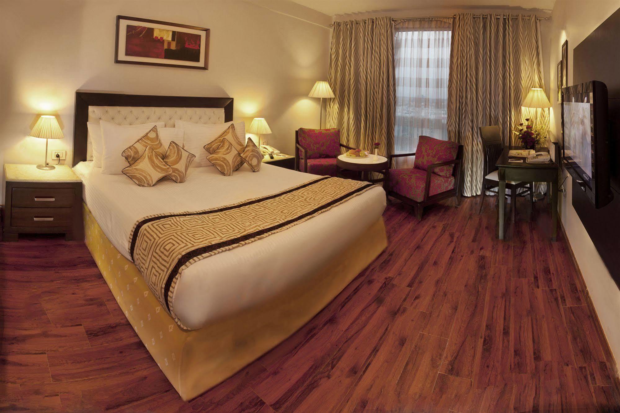 Treehouse Queens Pearl Gurgaon Zewnętrze zdjęcie